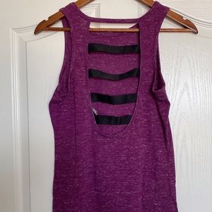 VICTORIA SPORT: Purple Top